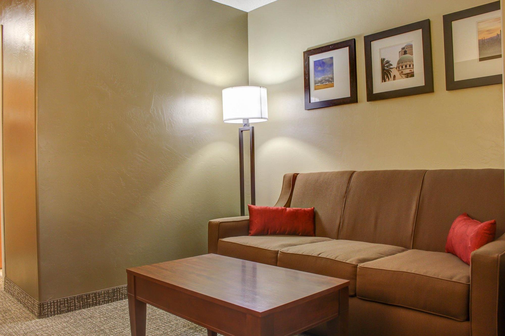 Spark By Hilton Tucson Airport Exterior foto